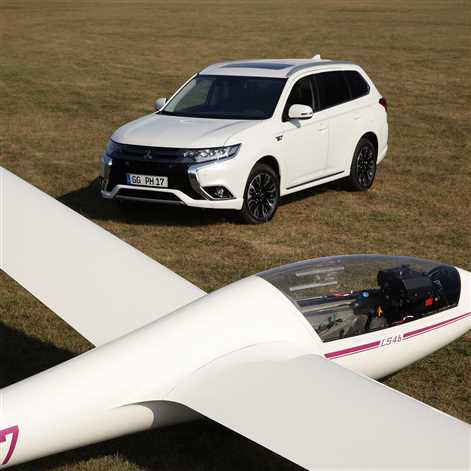 Mitsubishi Outlander 2017 i Outlander PHEV 2017 już w polskich salonach
